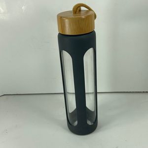 HD Designs Outdoors 25 oz Glass Water Bottle with Grey Silicone Sleeve EUC NWOT